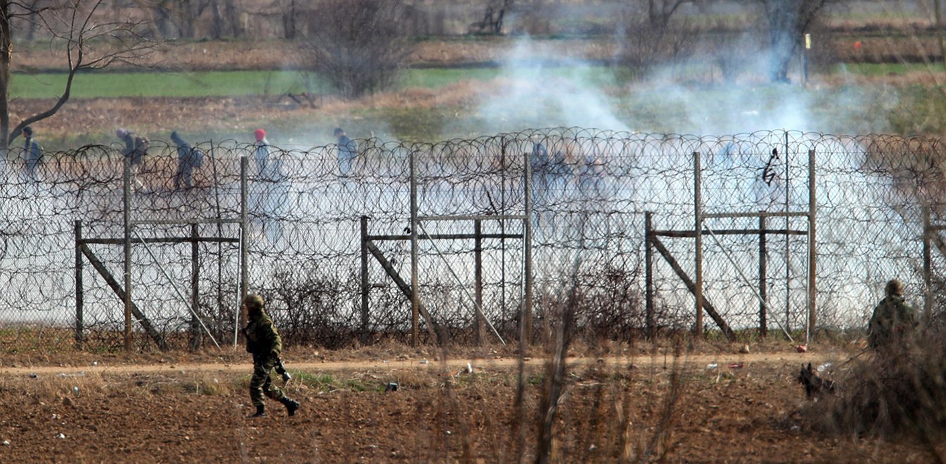Επεκτείνεται ο φράχτης στον Έβρο μετά τη συντονισμένη επιχείρηση της Τουρκίας να παραβιάσει τα σύνορα