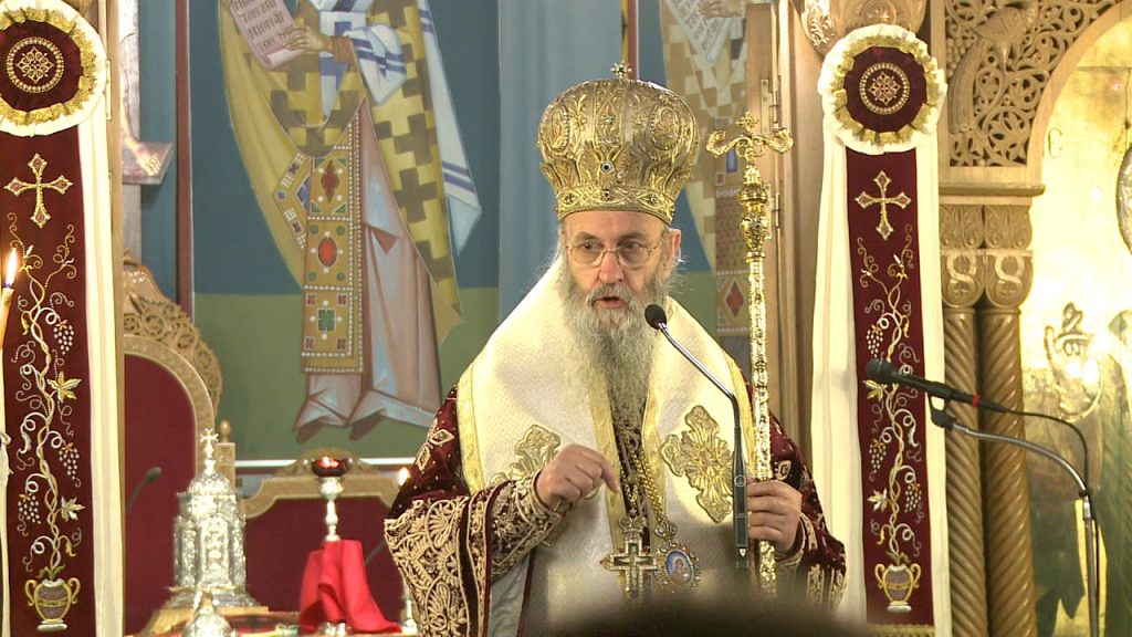 Μητροπολίτης Ναυπάκτου: «Ο ιερέας δεν θα ανοίξει την πόρτα να βγει έξω και να πάει να κοινωνήσει»