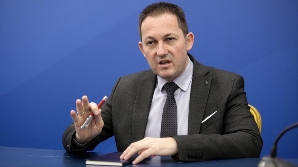 Ν.Πέτσας σε Α.Τσίπρα: «Η κυβέρνηση θα δώσει επίδομα σε όλους που έχουν ανάγκη»