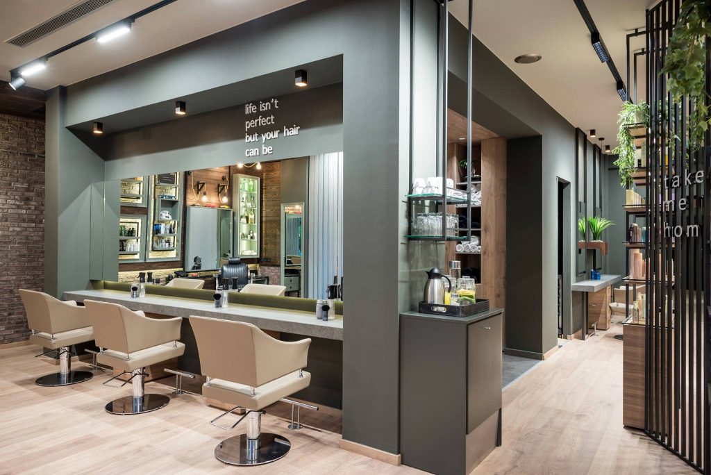 Να… τρέξουν στο κομμωτήριο θέλουν οι Έλληνες μόλις λήξει η καραντίνα – Τι άλλο τους έχει λείψει; (φωτο)