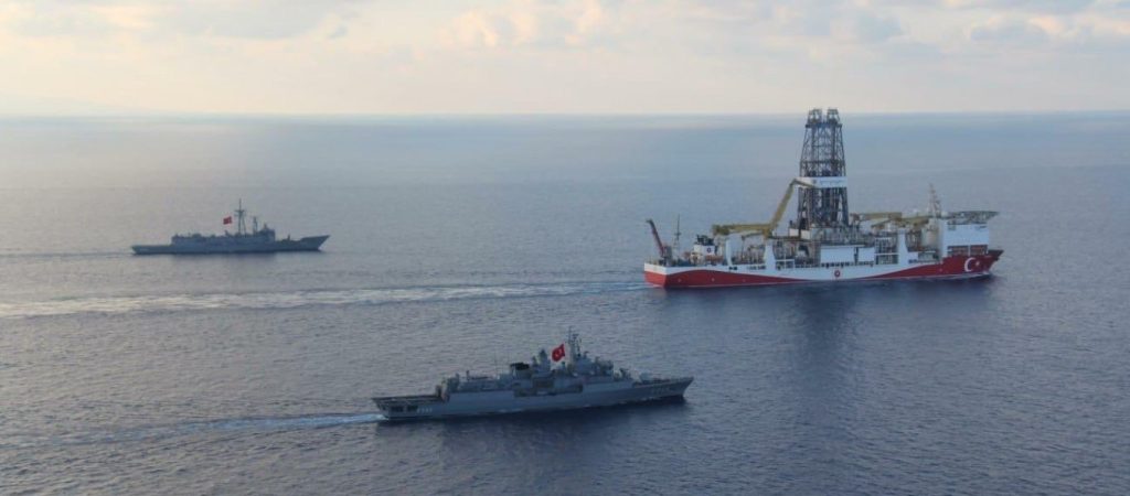 Μ.Τσαβούσογλου: «Θα συνεχίσουμε τις έρευνες στην Μεσόγειο» – Τι περιμένουν στην Αθήνα μετά τον κορωνοϊό