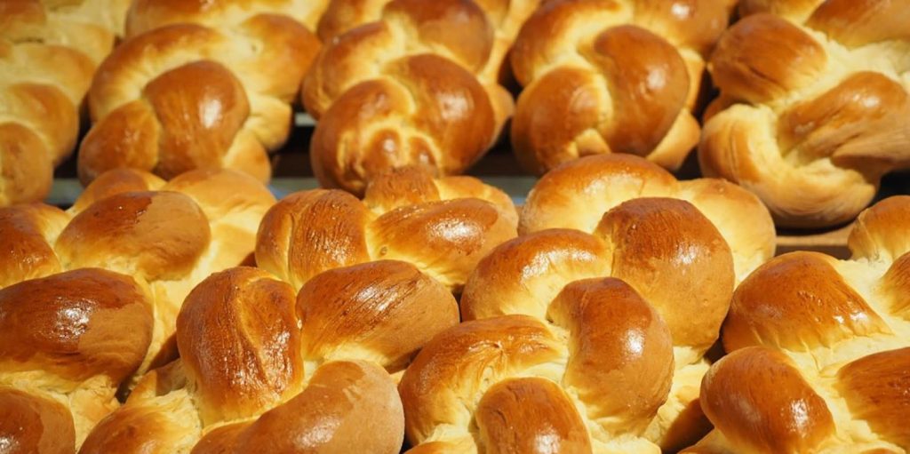 Το γνωρίζατε; – Να γιατί αύριο Μ.Πέμπτη φτιάχνουμε τσουρέκια