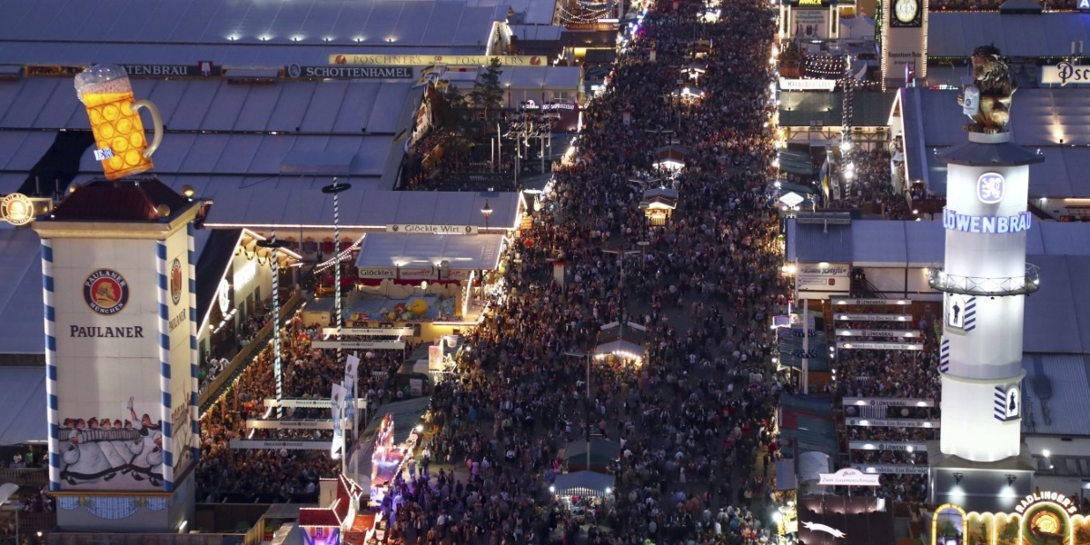 Επέρχεται το μεγάλο «πλήγμα» για τους λάτρεις της μπύρας; Φόβοι για το Oktoberfest!