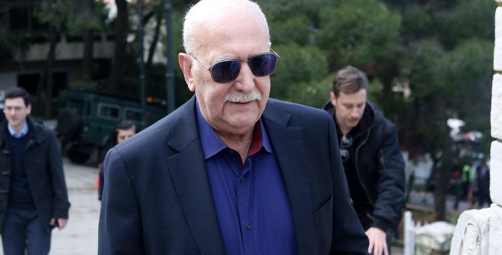 Επίθεση Γ.Παπαδάκη σε τηλεθεατή που διαφώνησε με τα απαγορευτικά μέτρα: «Έχεις μυαλό πατάτα – Διαπράττεις αδίκημα»