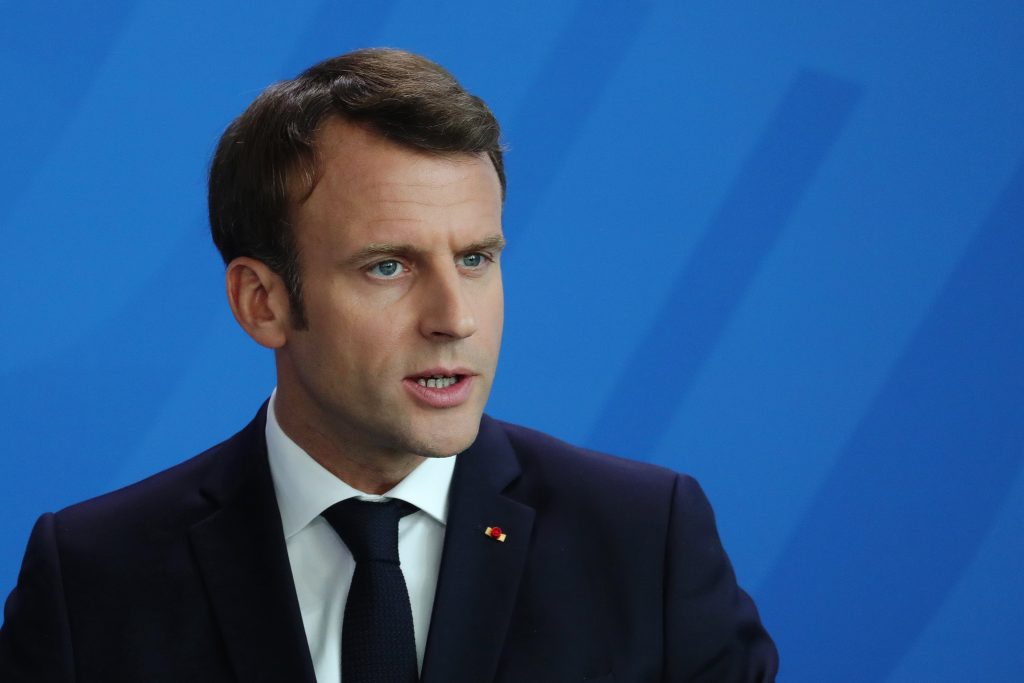 «Άξονας» Γαλλίας & Βρετανίας με ΗΠΑ κατά κομμουνιστικής Κίνας & ΠΟΥ – Οργισμένες δηλώσεις του Γάλλου προέδρου Ε.Μακρον