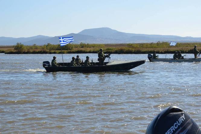 Νέο σκάφος επιτήρησης για τον Έβρο παρέλαβε ο Ελληνικός Στρατός