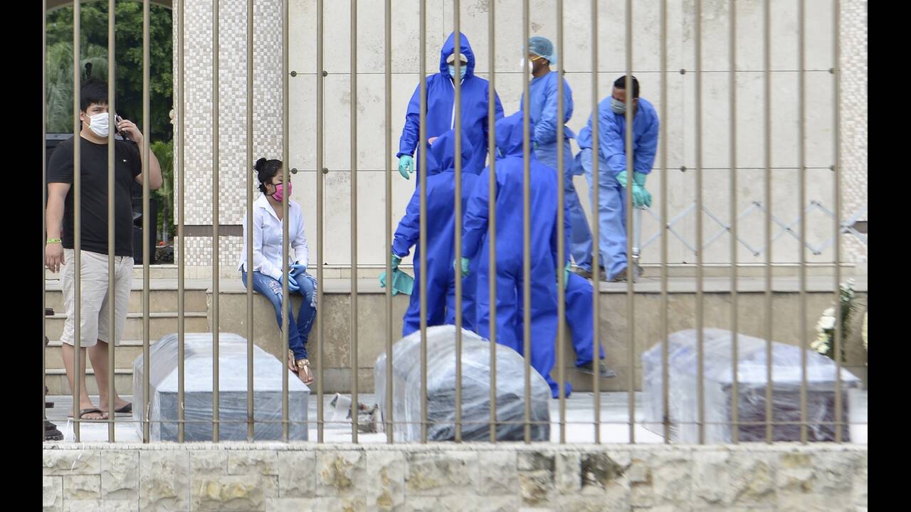 Ισημερινός: Τριπλασιάστηκαν οι θάνατοι – Αυξήθηκαν κατά 200% οι νεκροί το τελευταίο 15νθημερο λόγω κορωνοϊού