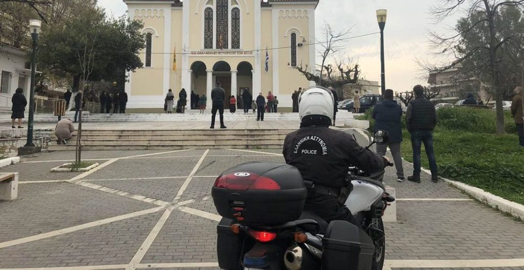 Προσαγωγές ιερέων & Χριστιανών μέσα από εκκλησίες για παραβίαση των κυβερνητικών εντολών! (upd)