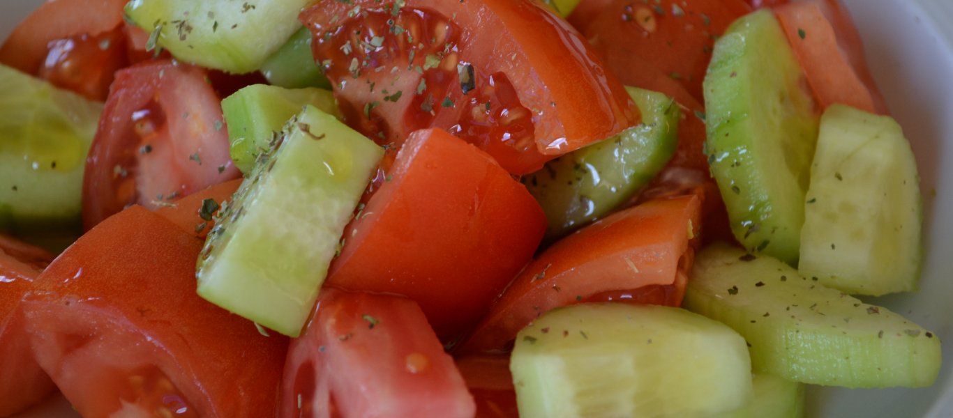 «Καμπανάκι» ειδικών: Δείτε ποιες τροφές δεν είναι υγιεινό να καταναλώνονται μαζί – Θα εκπλαγείτε