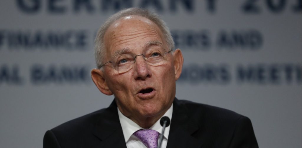 Ο Β.Σόιμπλε προτείνει να περιοριστούν φέτος οι σχολικές διακοπές