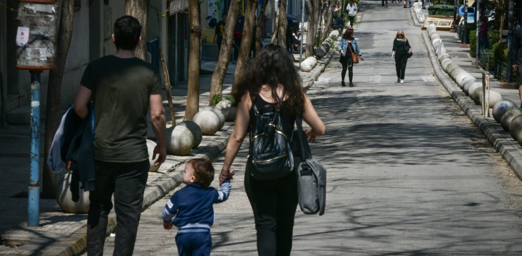 Τέλη Απριλίου η αξιολόγηση για την χαλάρωση των μέτρων – Πλήρης κανονικότητα μόνο όταν βρεθεί το εμβόλιο
