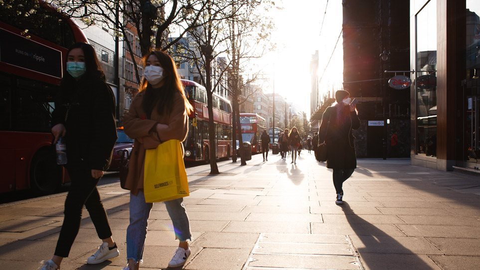 Το χρονοδιάγραμμα επανόδου της χώρας από την καραντίνα – Ποια καταστήματα θα ανοίξουν πρώτα