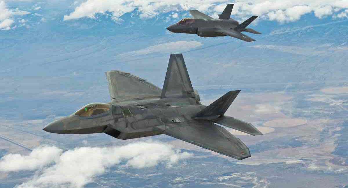 F-22 και F-35: Οι διαφορές των δύο μαχητικών 5ης γενιάς (βίντεο)