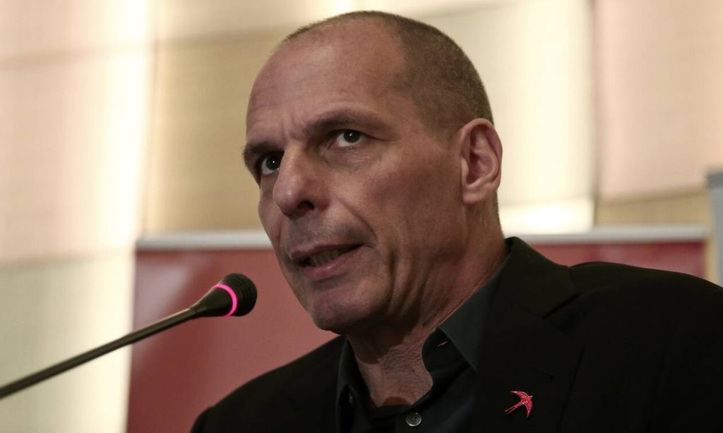 Γ.Βαρουφάκης: «Παρά την επίπονη απομόνωση από τους δικούς μας γιορτάζουμε το φως και την ελπίδα»