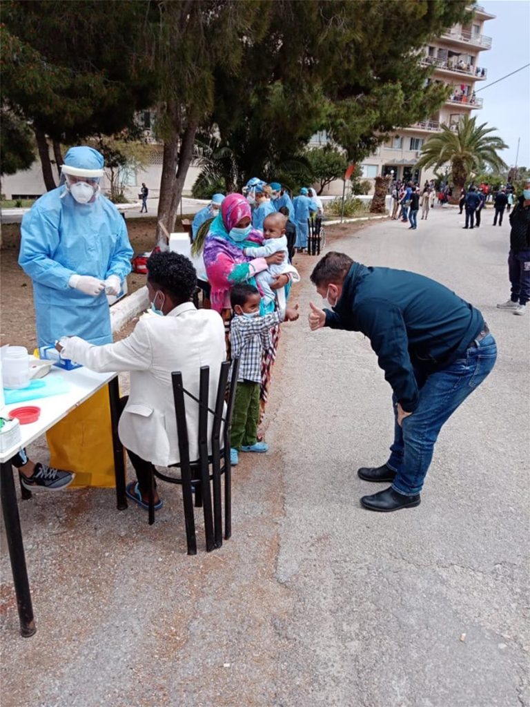 Επίσκεψη Ν.Χαρδαλιά – Σ.Τσιόδρα σε δομή παράνομων μεταναστών: Ολοκληρώθηκε χωρίς εντάσεις (φώτο)