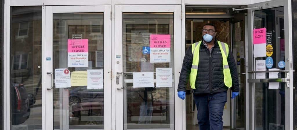 Νέες «μαύρες» προβλέψεις για την οικονομία: «1 στους 4 Ευρωπαίους εργαζόμενους θα πληγεί από το lockdown»