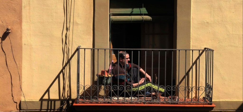 Ισπανία: Μικρή χαλάρωση των απαγορεύσεων – Επιτρέπονται οι περιορισμένες μετακινήσεις παιδιών