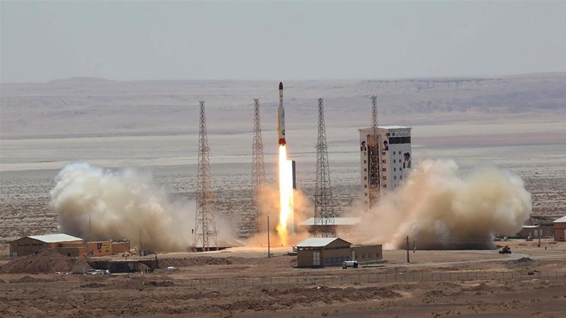 Ιράν: Οι Φρουροί της Επανάστασης έστειλαν στρατιωτικό δορυφόρο στο διάστημα (βίντεο)