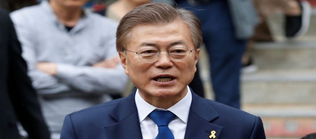 Ο Μουν Τζε-Ιν ανακοίνωσε λόγω κορωνοϊού την κατάρτιση τρίτου προϋπολογισμού