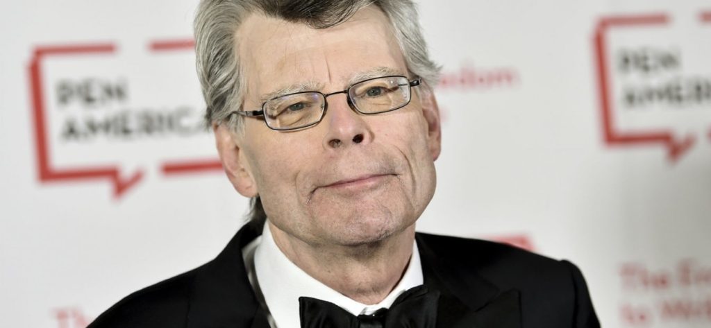 Ο Στίβεν Κινγκ «απολογήθηκε» για το προφητικό του βιβλίο (φώτο)