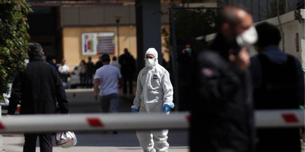 Κίνα: Δημοσιογράφος που είχε εξαφανιστεί εμφανίστηκε και υποστηρίζει ότι εξαναγκάστηκε σε καραντίνα (βίντεο)