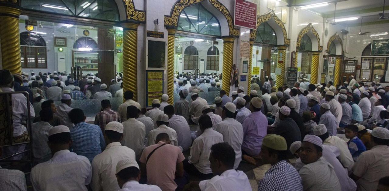 Η κυβέρνηση «παρακαλεί» τους μουσουλμάνους: «Μείνετε σπίτι στο Ραμαζάνι όπως οι Χριστιανοί & οι Εβραίοι»