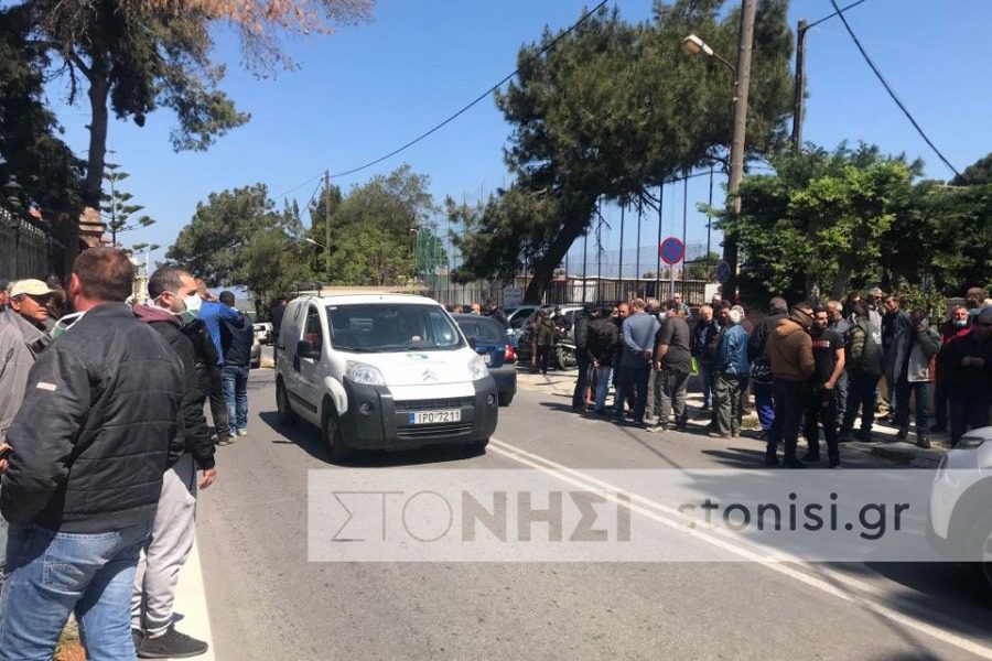 Λέσβος: Μεγάλη κινητοποίηση των κατοίκων για συμπαράσταση στον  55χρονο που πυροβόλησε κατά «αιτούντων»