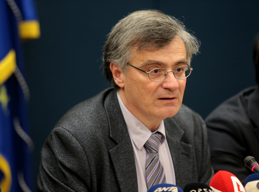 Κλινική «Ταξιάρχαι»: Δεν πέτυχε η αιφνιδιαστική έφοδος του Σ.Τσιόδρα – Η πόρτα ήταν κλειστή και περίμενε απ’έξω (βίντεο)