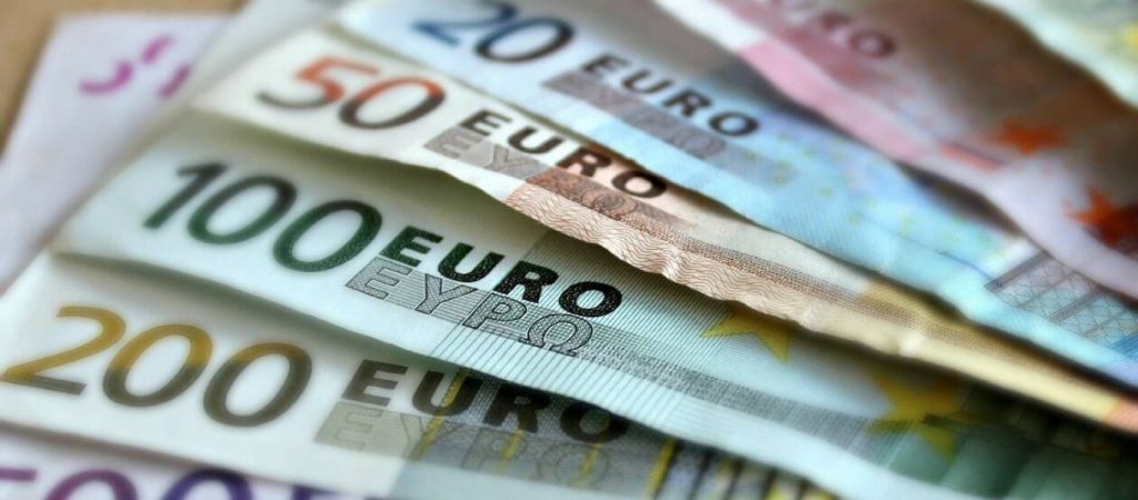 Επίδομα 800 ευρώ: Κόβεται ή θα φτάνει τα 534 ευρώ – Δάνεια σε επιχειρήσεις