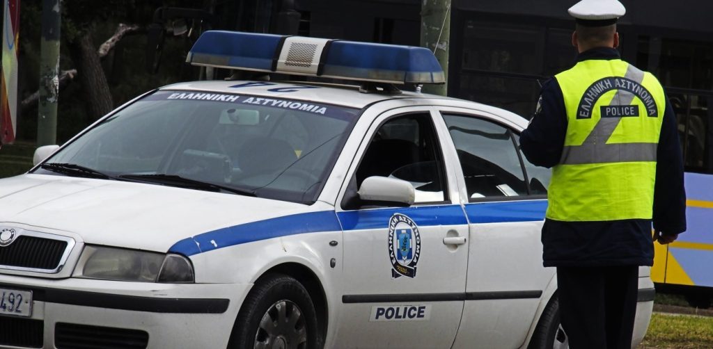 Ανατράπηκε φορτηγό στην Ε.Ο Αθηνών-Κορίνθου – Μέσω της ΛΕΑ η κυκλοφορία