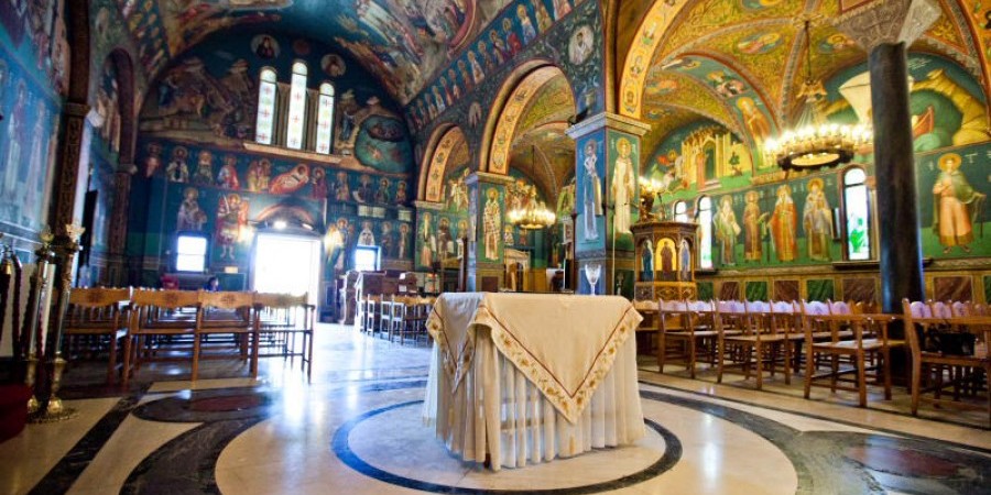 Κύπρος:152 γιατροί ζητούν από ΠτΔ να ανοίξει τους ναούς – Τι λένε για Κοινωνία