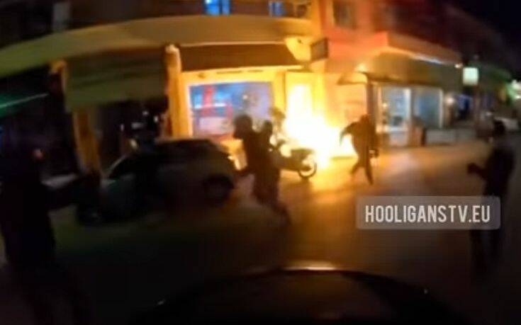 Η στιγμή της επίθεσης με μολότοφ στον σύνδεσμο του Ολυμπιακού στον Κορυδαλλό (βίντεο)