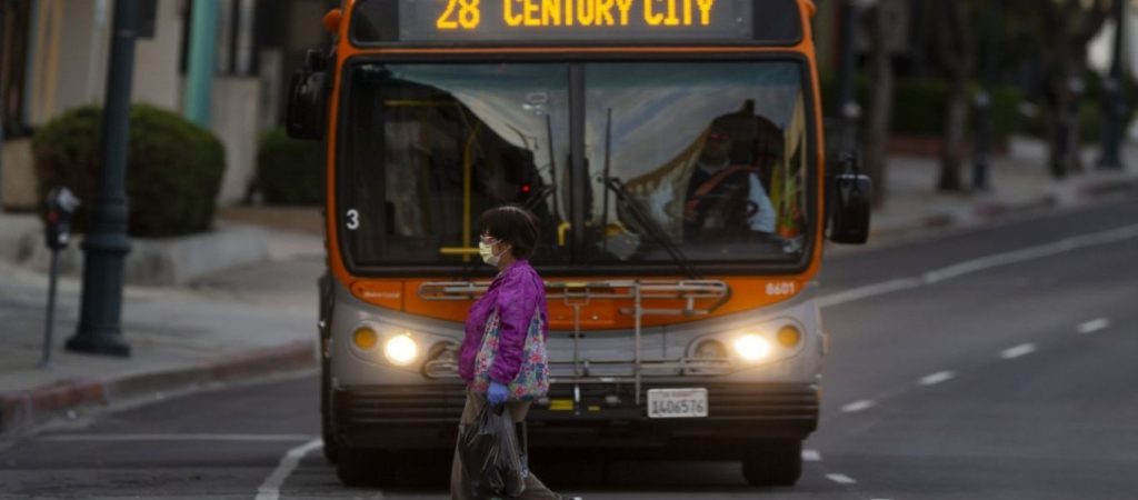 «Στενάζει» η οικονομία των ΗΠΑ: 26.5 εκατομμύρια υπέβαλλαν αίτηση για επίδομα ανεργίας