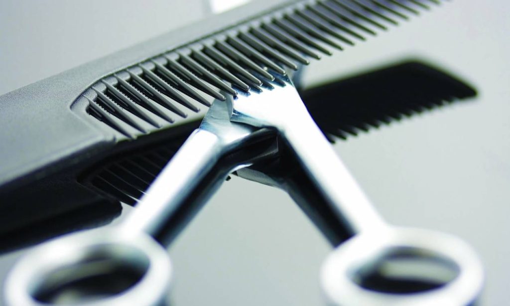 3 ατάκες που αν λες στον κομμωτή σου, τότε μπαίνεις αυτόματα στην black list του