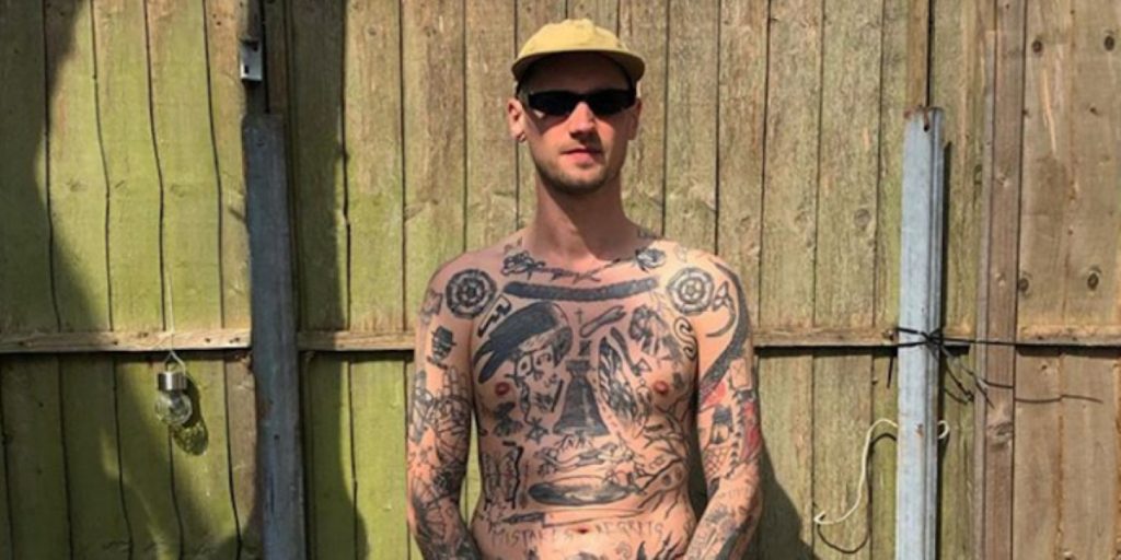 Κορωνοϊός: Αυτό συμβαίνει αν κάνεις ένα τατουάζ ανά μέρα καραντίνας (φώτο)