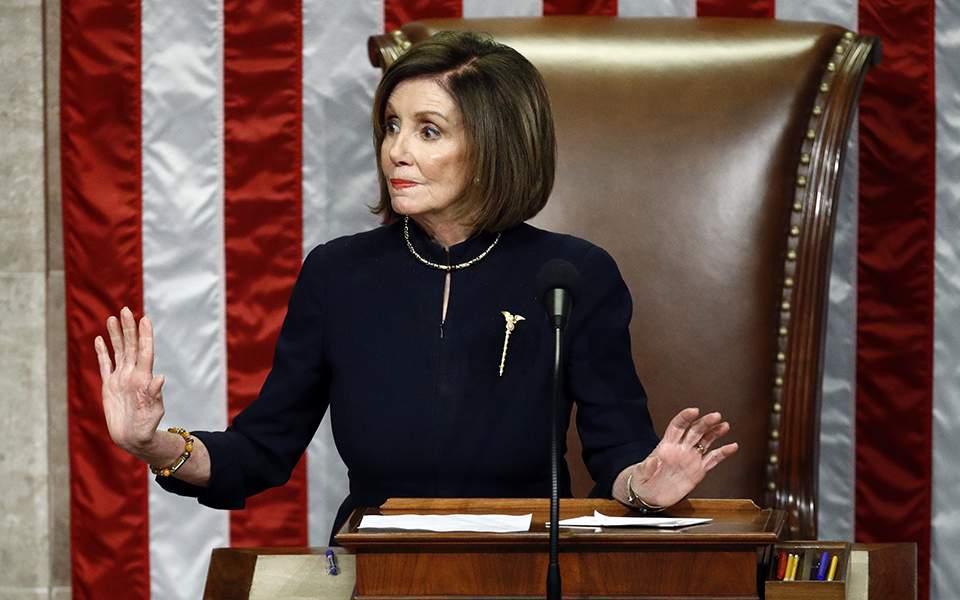 ΗΠΑ: Η πρόεδρος της Βουλής Νάνσι Πελόζι υποστηρίζει για πρόεδρο τον Μπάιντεν