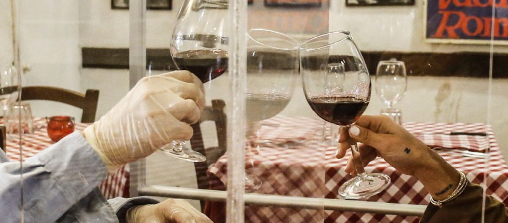 Σωματείο της Εστίασης: «Πειθαρχήσαμε στα μέτρα – Στηρίξτε μας από την καταστροφή»