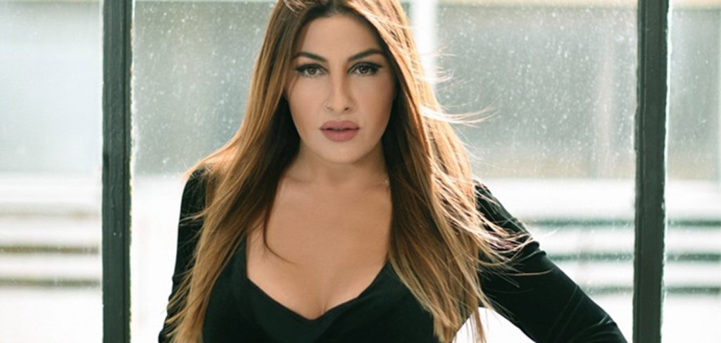 Η πιο «καuτή» εμφάνιση της Ε. Παπαρίζου έρχεται από το παρελθόν…