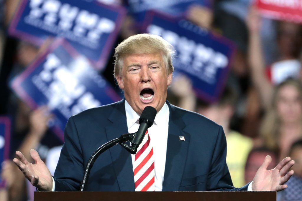 Ν.Τραμπ: «Θα απαιτήσουμε τεράστια αποζημίωση από την Κίνα για τις ζημιές που έκανε – Έχουμε τρόπους»