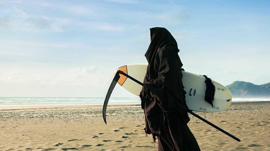 Έτσι θα τους προειδοποιεί για τον κορωνοϊό – Θα ντυθεί… Χάρος και θα γυρίζει στις παραλίες