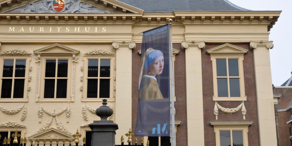 «Το κορίτσι με το Μαργαριταρένιο Σκουλαρίκι» πιο… ανθρώπινο από όσο πιστεύαμε – Τι αποκαλύπτει νέα έρευνα