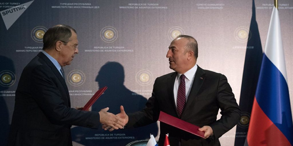 Τηλεφωνική επικοινωνία Λαβρόφ-Τσαβούσογλου για την πανδημία