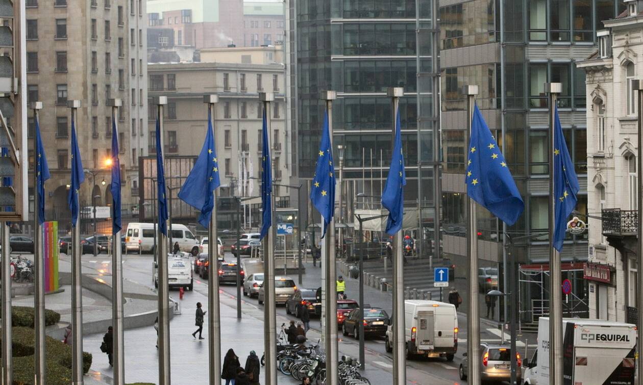 Κορωνοϊός: Αυτή είναι η «γέφυρα ασφαλείας» της κυβέρνησης – Τι προβλέπει