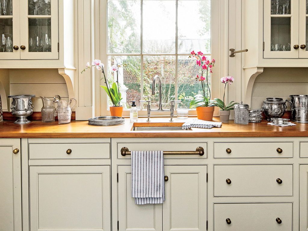 Ιδού τι πρέπει να κάνεις για να εξαφανίσεις τα ζωύφια από τα ντουλάπια της κουζίνας σου