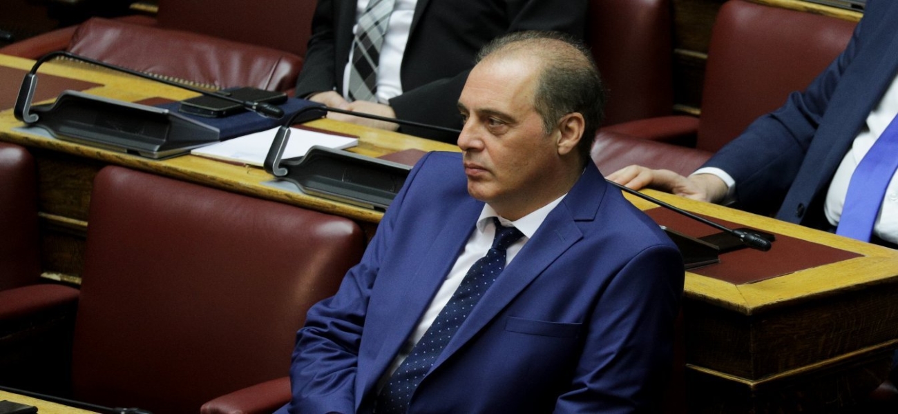 Κ. Βελόπουλος: «Η κυβέρνηση δεν μπορούσε να κλείσει τα τζαμιά; – Γιατί ο Επιτάφιος δεν μπορούσε να κάνει μια διαδρομή;»
