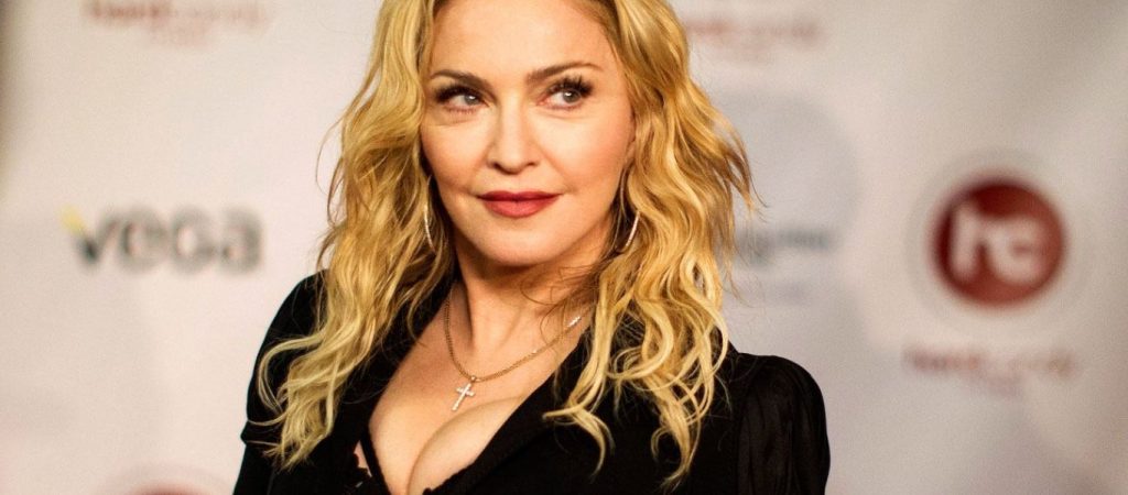 Το αλλόκοτο μήνυμα της Μαντόνα: «Έκανα το τεστ για τον κορωνοϊό και έχω αντισώματα – Θα πάω βόλτα»