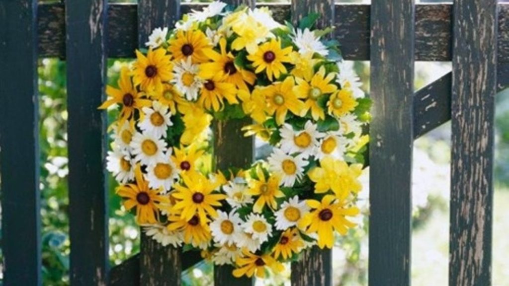 Πρωτομαγιά: Πώς ξεκίνησε να φτιάχνεται το μαγιάτικο στεφάνι και τι συμβολίζει;