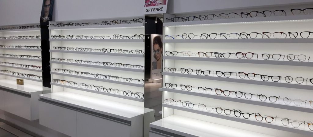 Δείτε πώς θα λειτουργούν τα καταστήματα οπτικών από την Δευτέρα – Αυστηροί οι κανόνες υγιεινής (βίντεο)