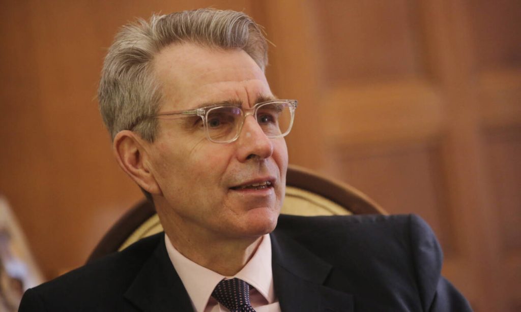 Τζέφρι Πάιατ: «Η Ελλάδα κέρδισε επαίνους για τον τρόπο που διαχειρίστηκε την πανδημία»