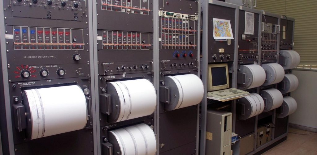 «Μίνι τσουνάμι» στην Κρήτη μετά το σεισμό των 6 ρίχτερ  – Προειδοποίηση για επανάληψη του φαινομένου (φώτο-βίντεο)